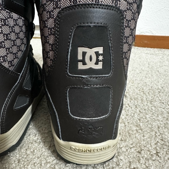 Vintage DC snowboard boots! - Picture 4 of 4